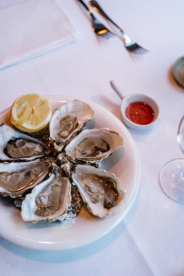 Amadeus Restaurant & Boutique Hotel ウェル エクステリア 写真